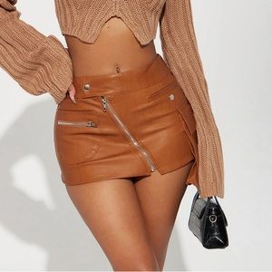 Leather skirt , worn once , size large